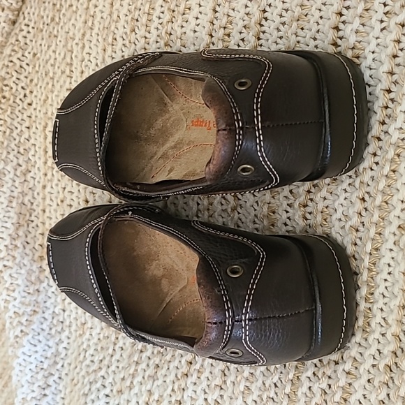 BareTraps Reach Mary Janes, size  7.5 - Picture 6 of 8